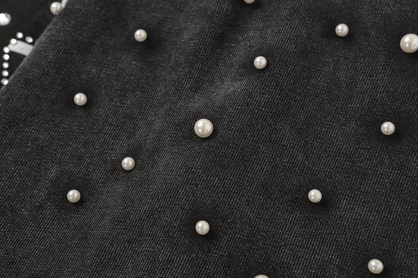 Godspeed Hooded Skull Graphic Studded-Sleeve T-Shirt — fabric_closeup