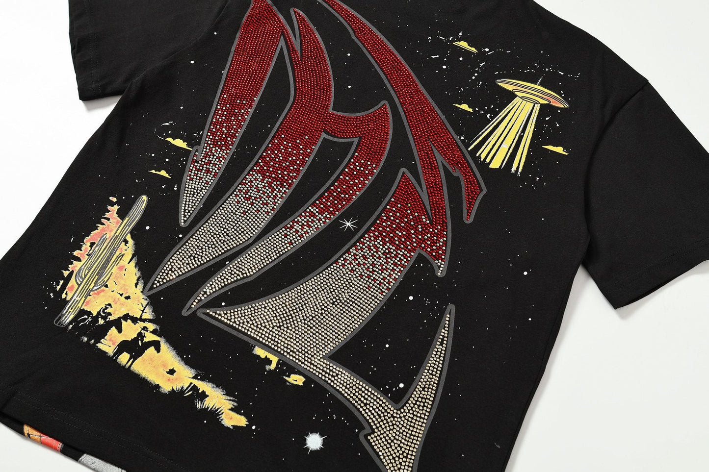 MIXED EMOTION Alien Cowboy Graphic T-Shirt — detail