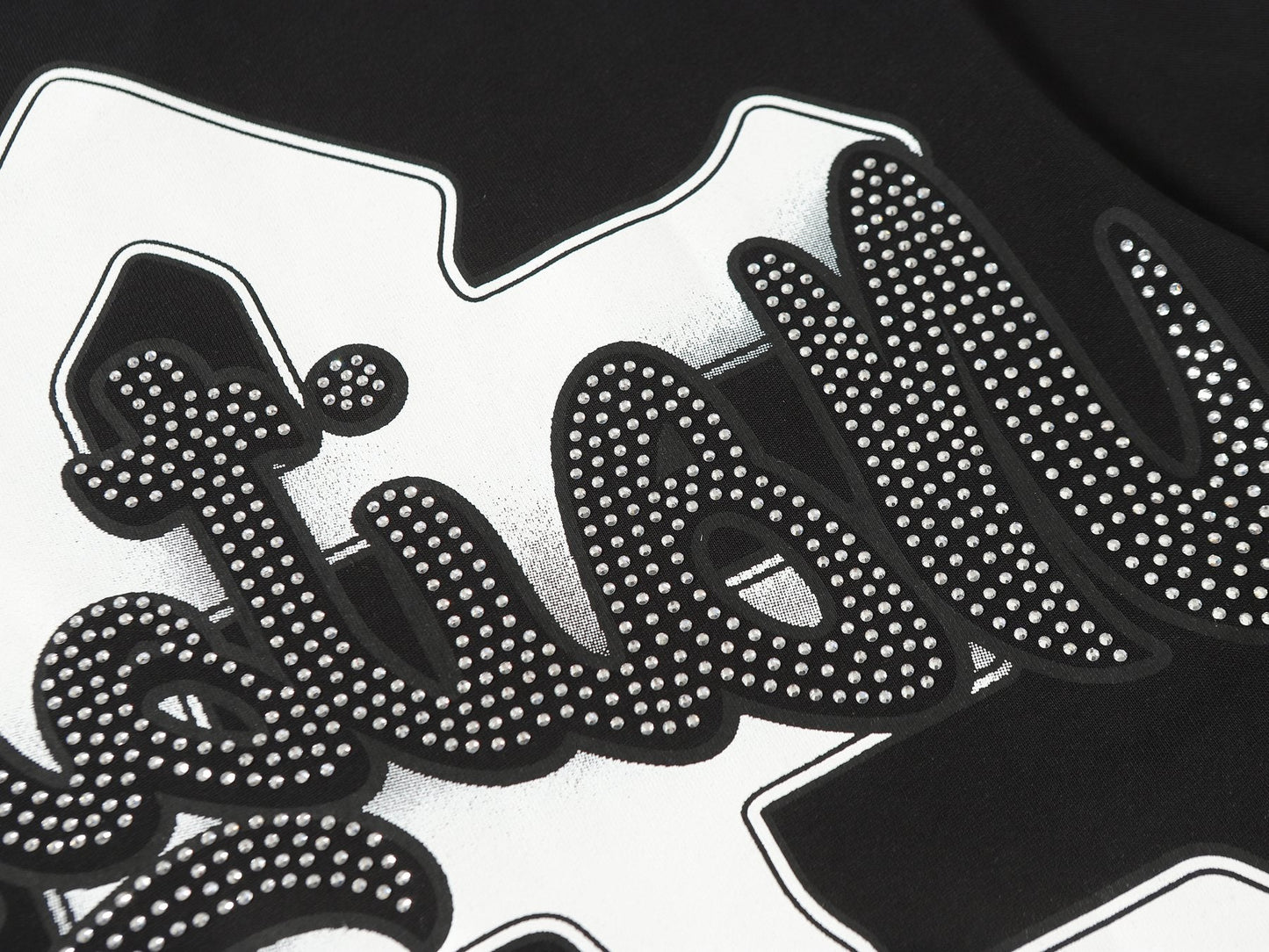 MIXED EMOTION Cherub Graphic T-Shirt — detail