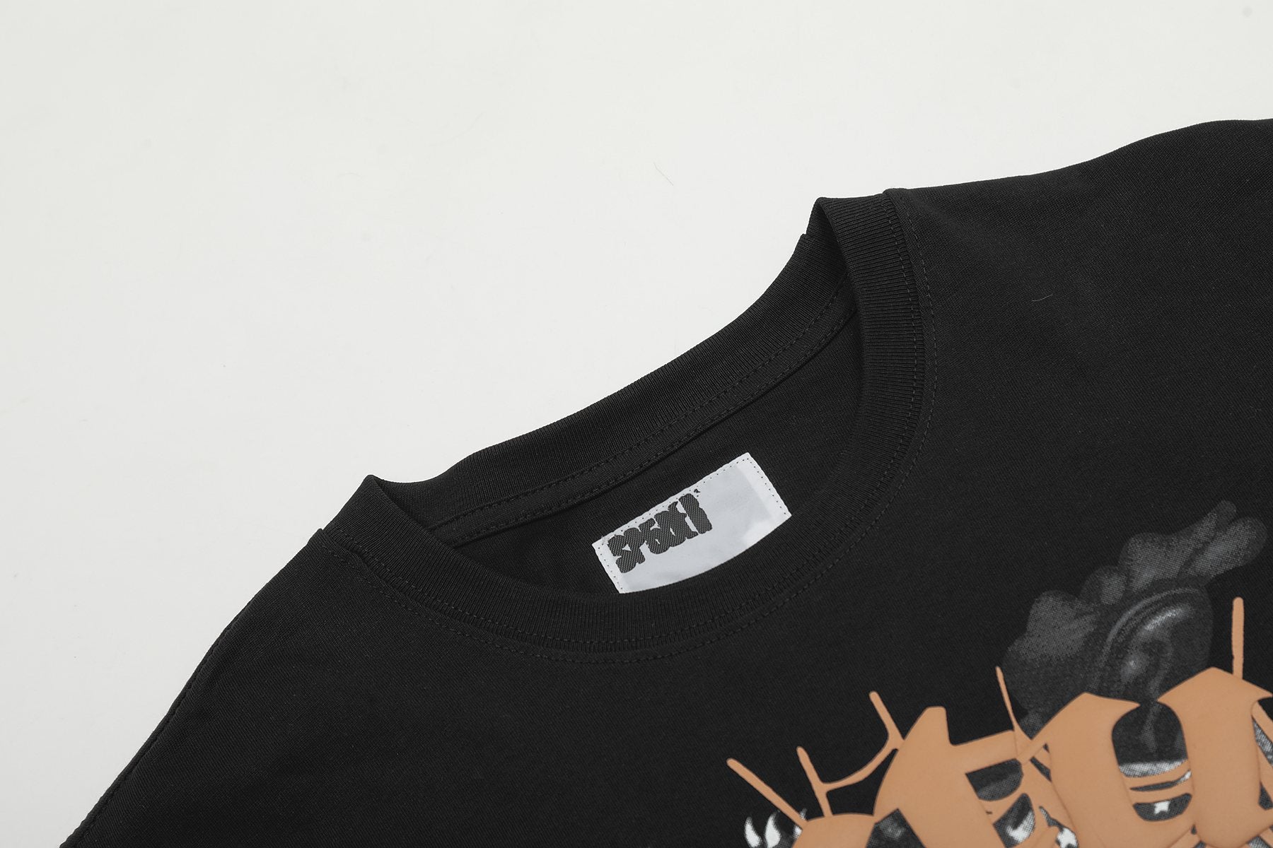 Sp5der Spiderweb Graphic T-Shirt — neck_label