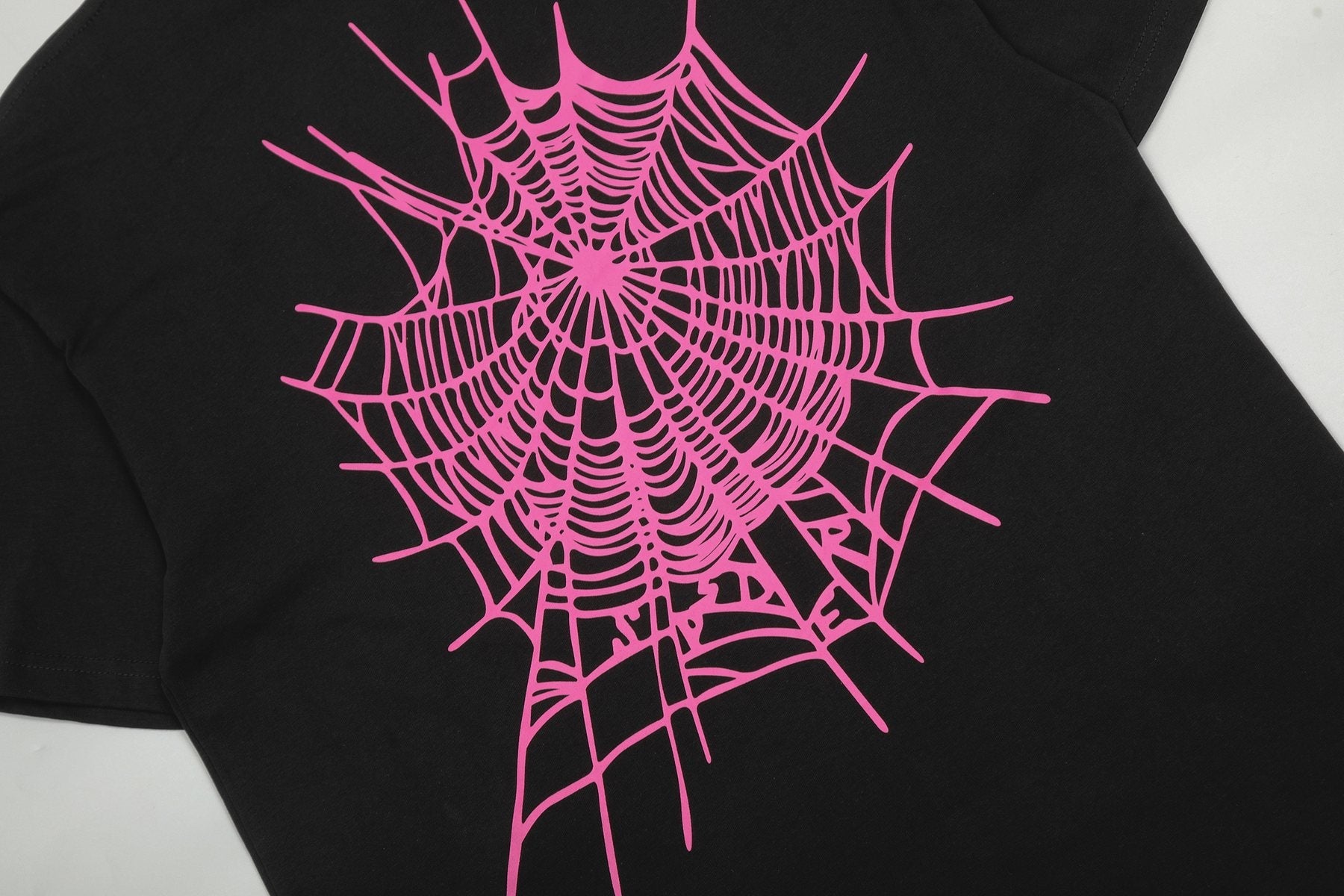 Sp5der Pink Spiderweb Graphic Short-Sleeve T-Shirt — detail
