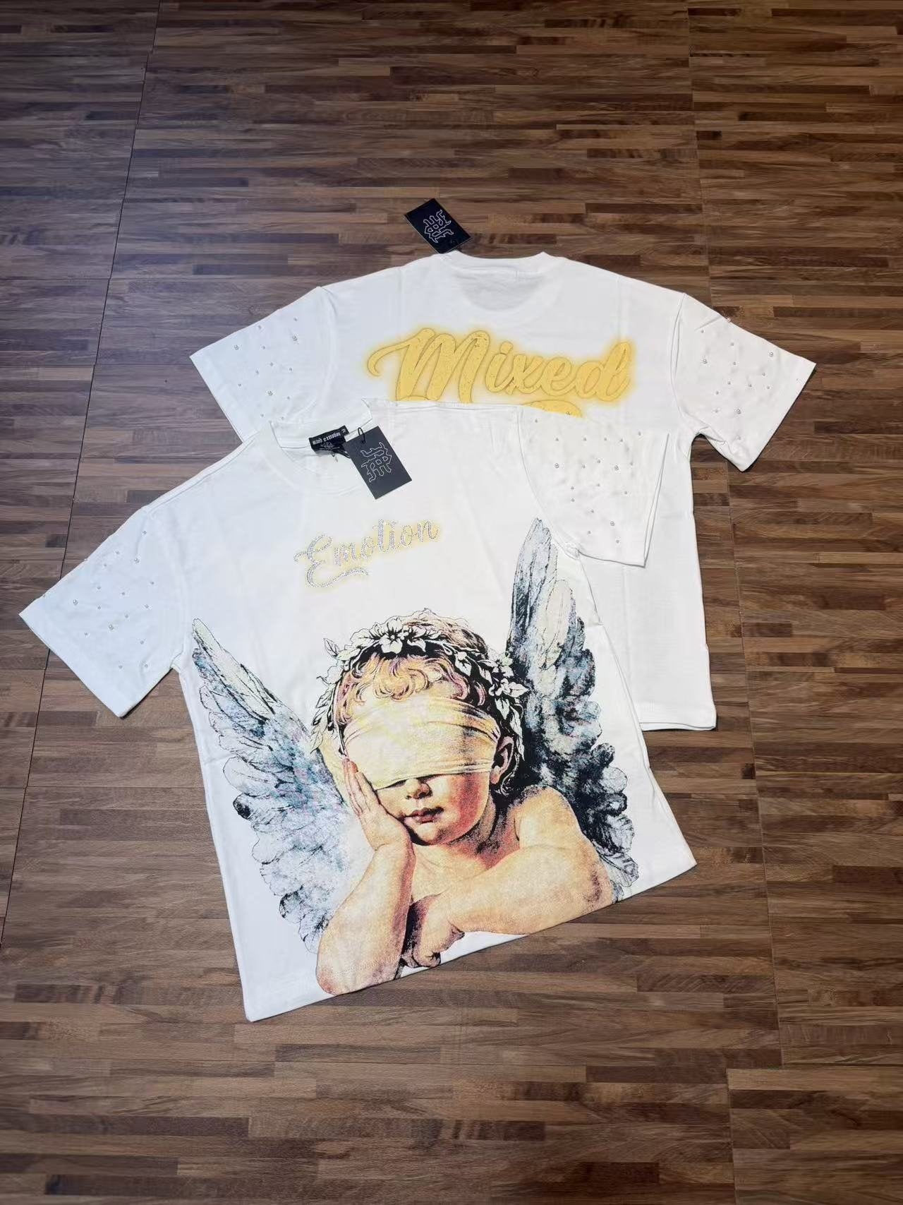 MIXED EMOTION Angel Graphic Pearl-Sleeve T-Shirt — context