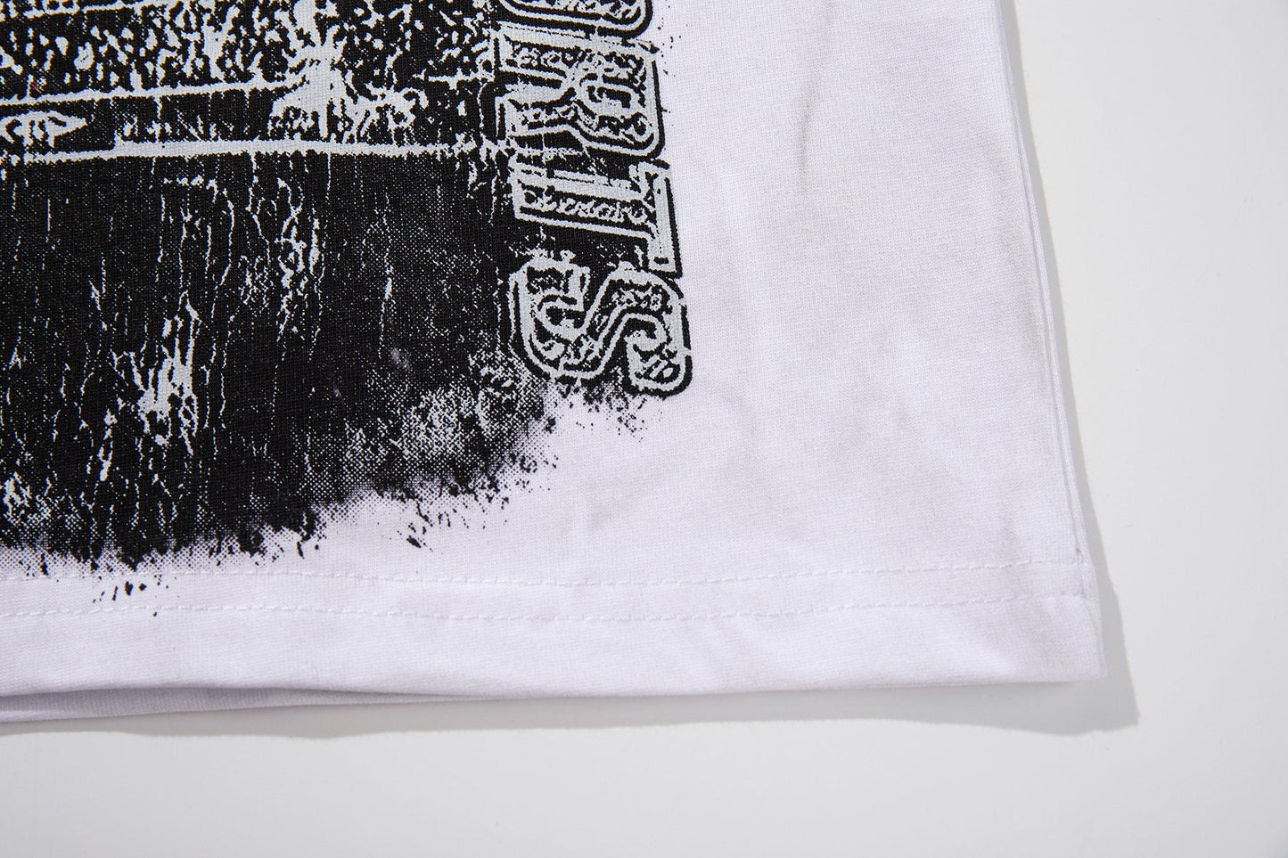 MAJESTIK Eagle Football Graphic Short-Sleeve T-Shirt - White — detail