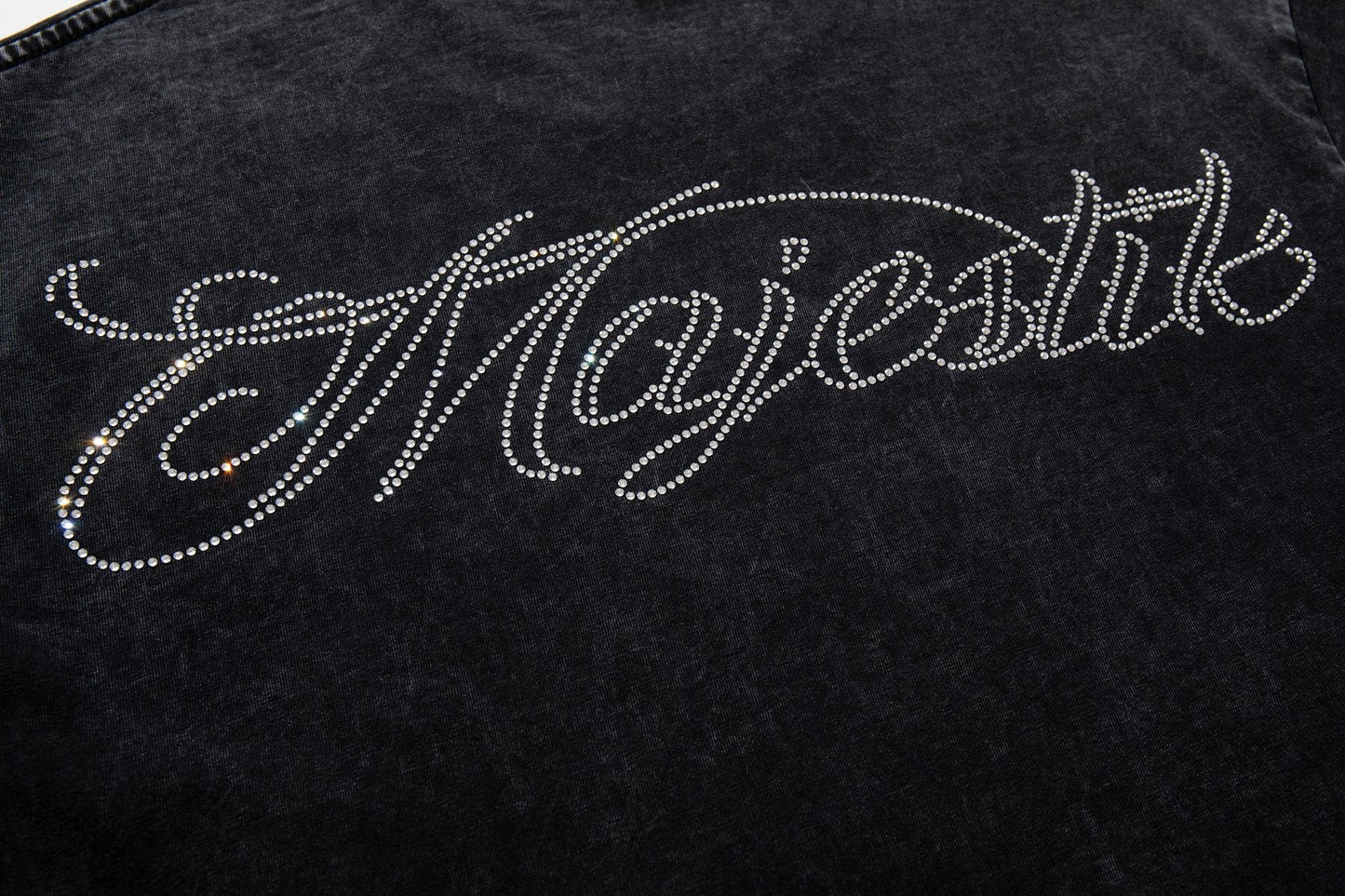 MAJESTIK Astronaut Trophy Graphic T-Shirt — detail
