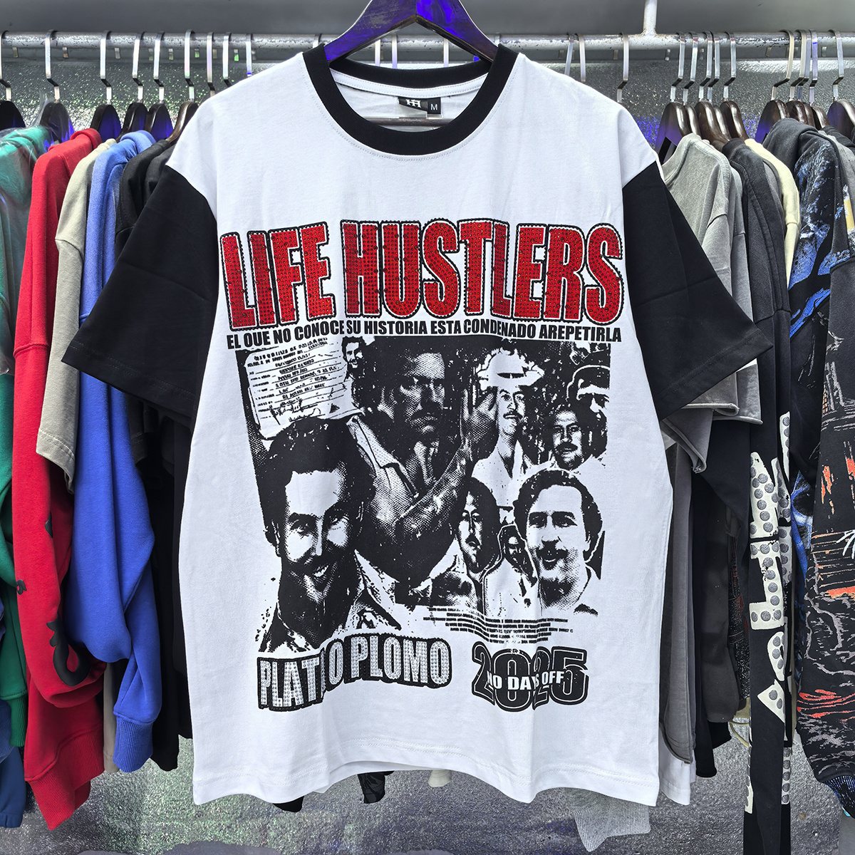 Life Hustlere Plata o Plomo Graphic T-Shirt — context