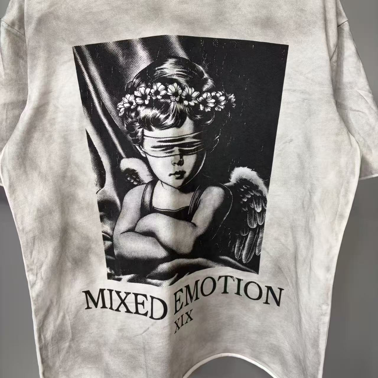 MIXED EMOTION Cherub Graphic Short-Sleeve T-Shirt — detail