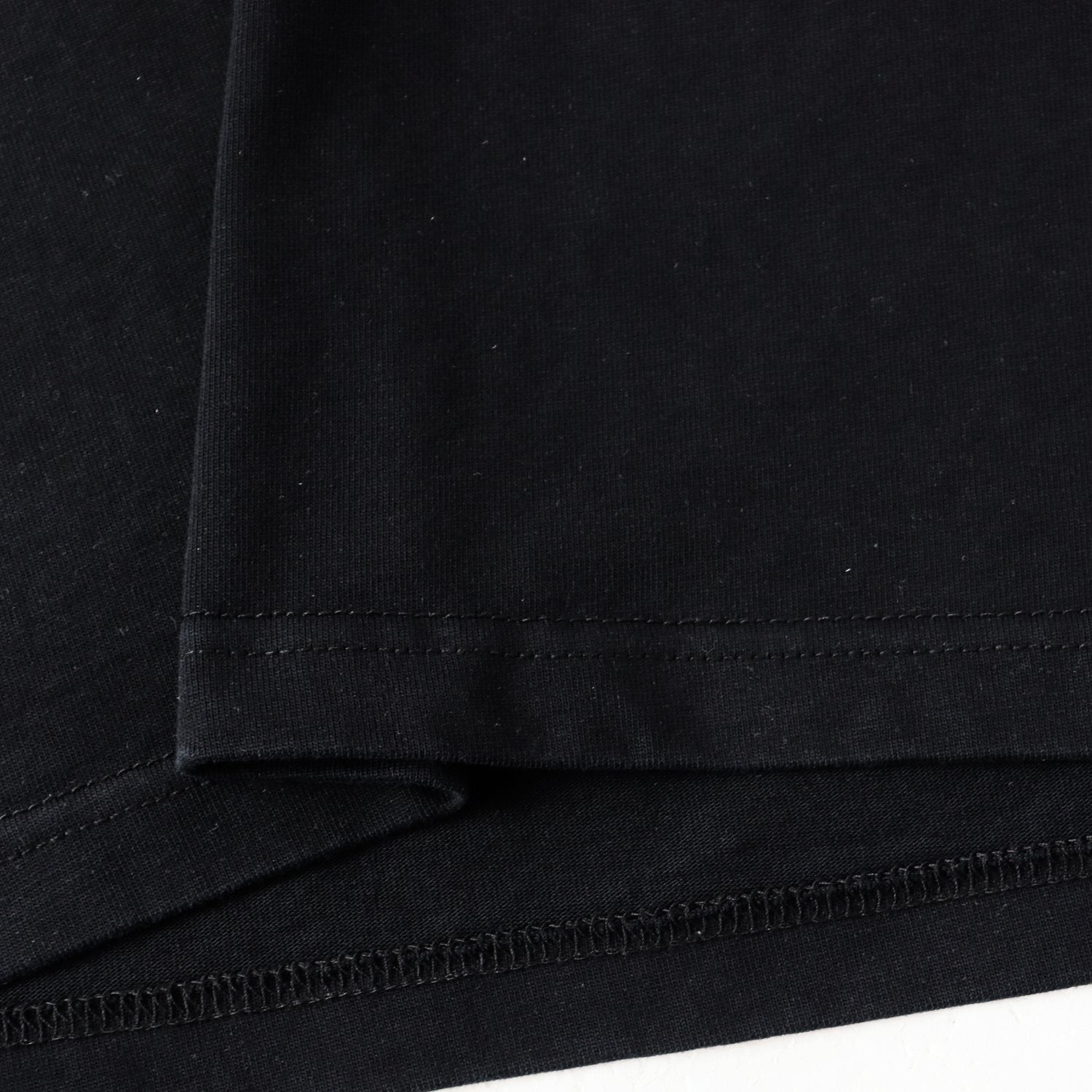 AMIRI The Chateau Badge Graphic T-Shirt — fabric_closeup