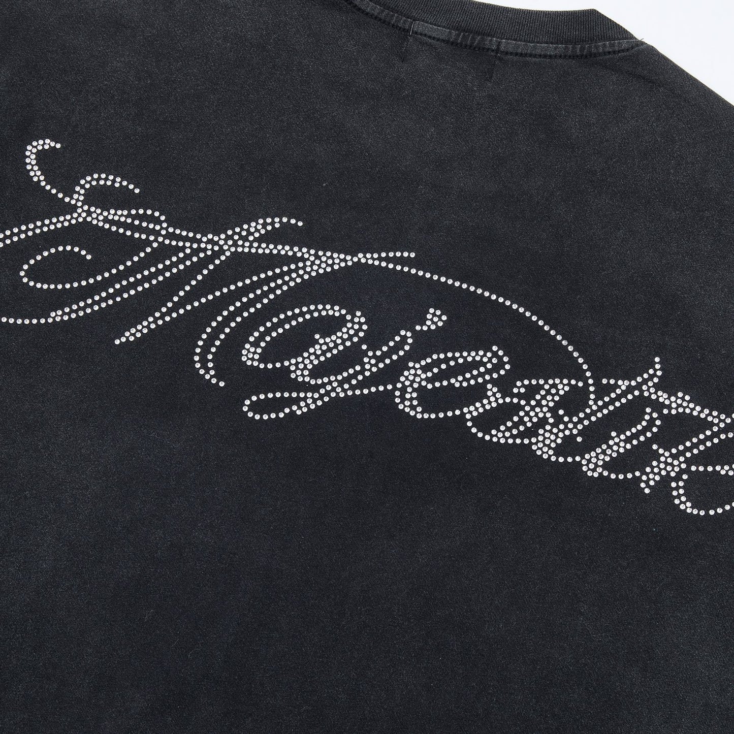 MAJESTIK Bulldog Football Graphic Cropped T-Shirt — detail