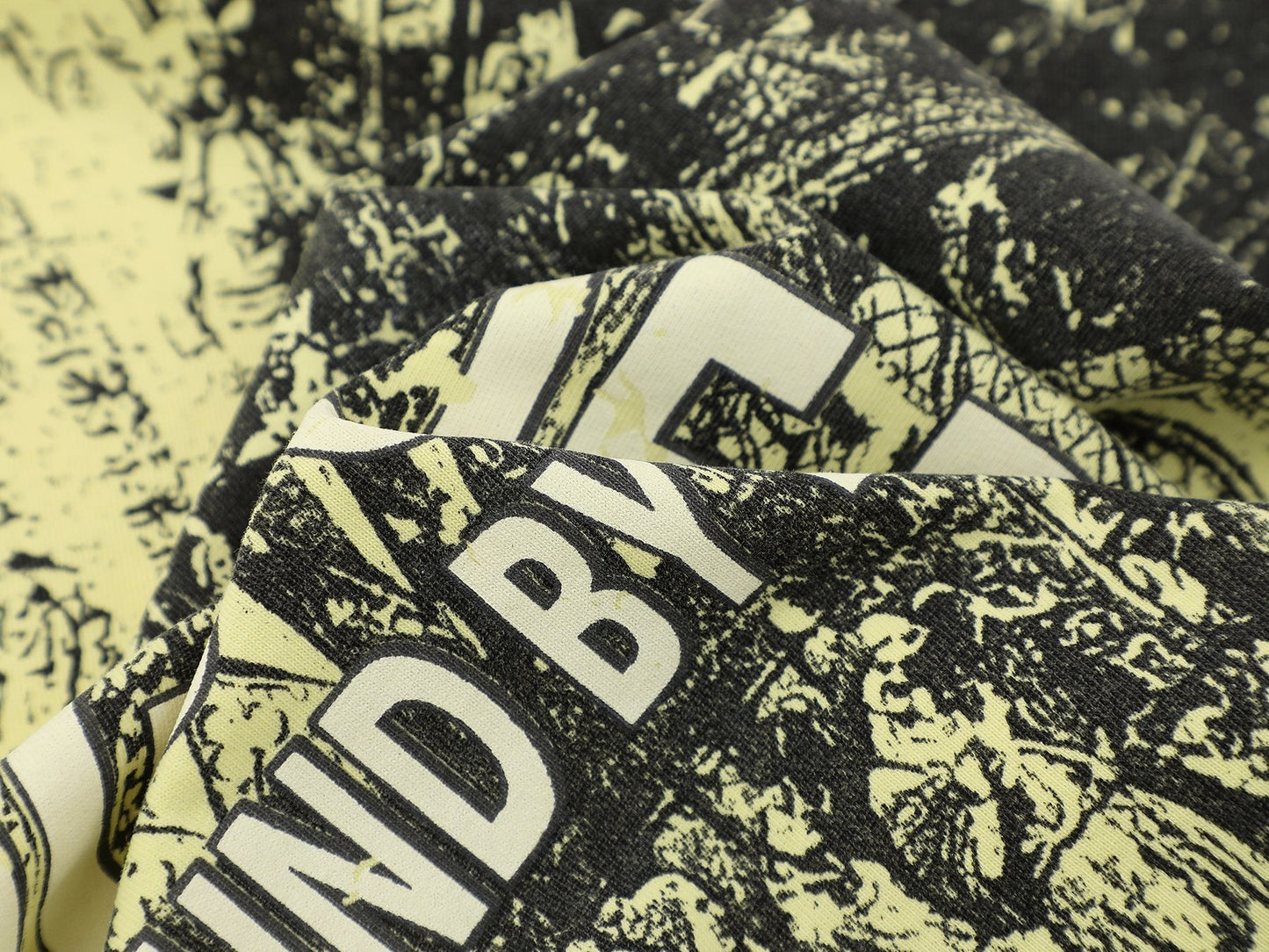 FIRST ROW Wings of Purity Yellow Graphic T-Shirt — detail