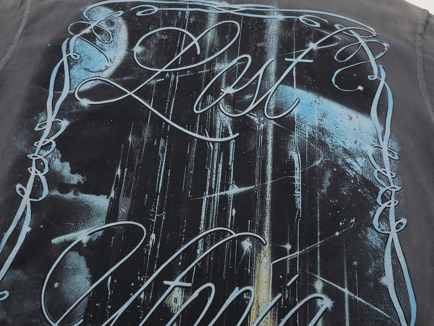 FIRST ROW Lost Utopia Unearth Cropped Graphic T-Shirt — detail