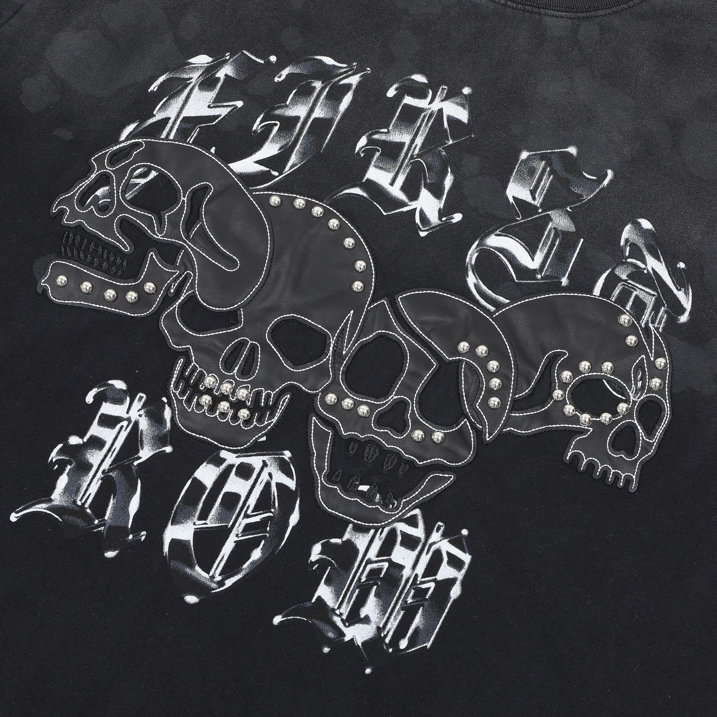 FIRST ROW Wake Up and Be Fierce Skull Appliqué T-Shirt — detail