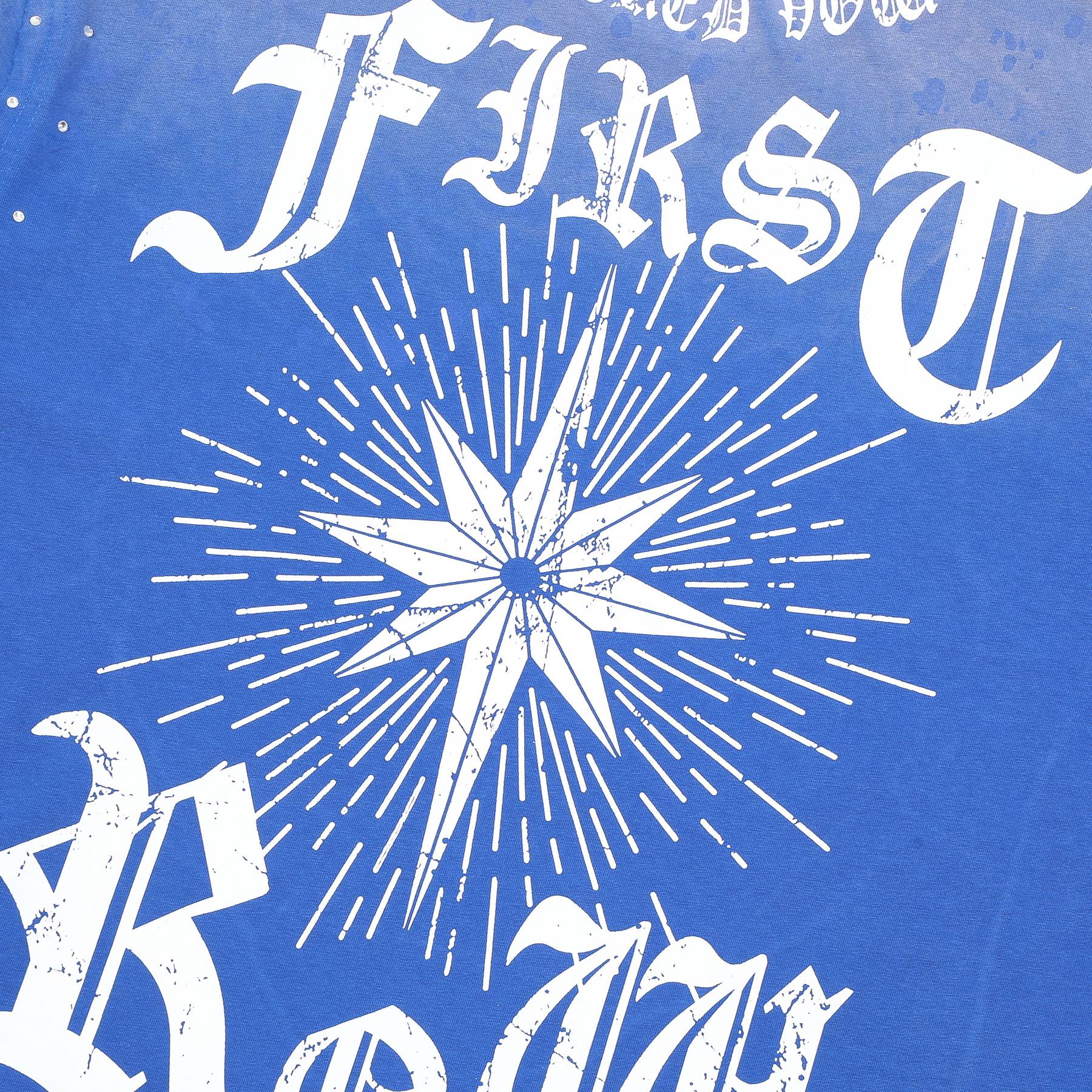 FIRST ROW A Sacred Vow Heart Graphic T-Shirt — detail