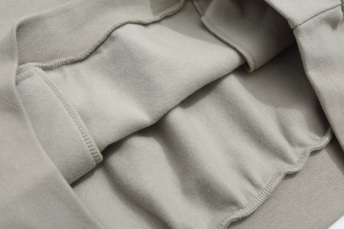 Fear of God Essentials Tonal Logo Pullover Hoodie — detail