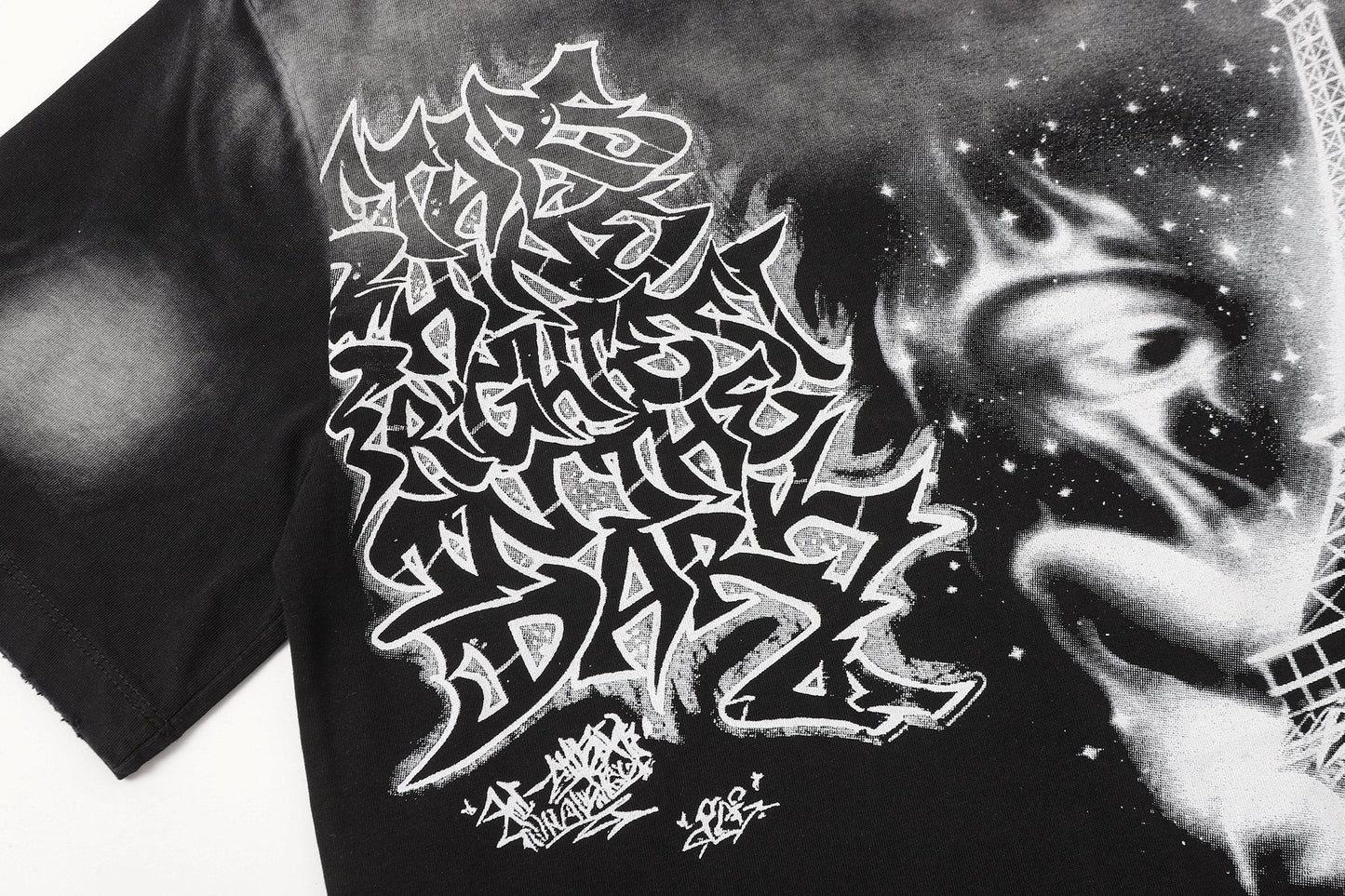 HEISTAR Eiffel Tower Graphic Short-Sleeve T-Shirt — detail