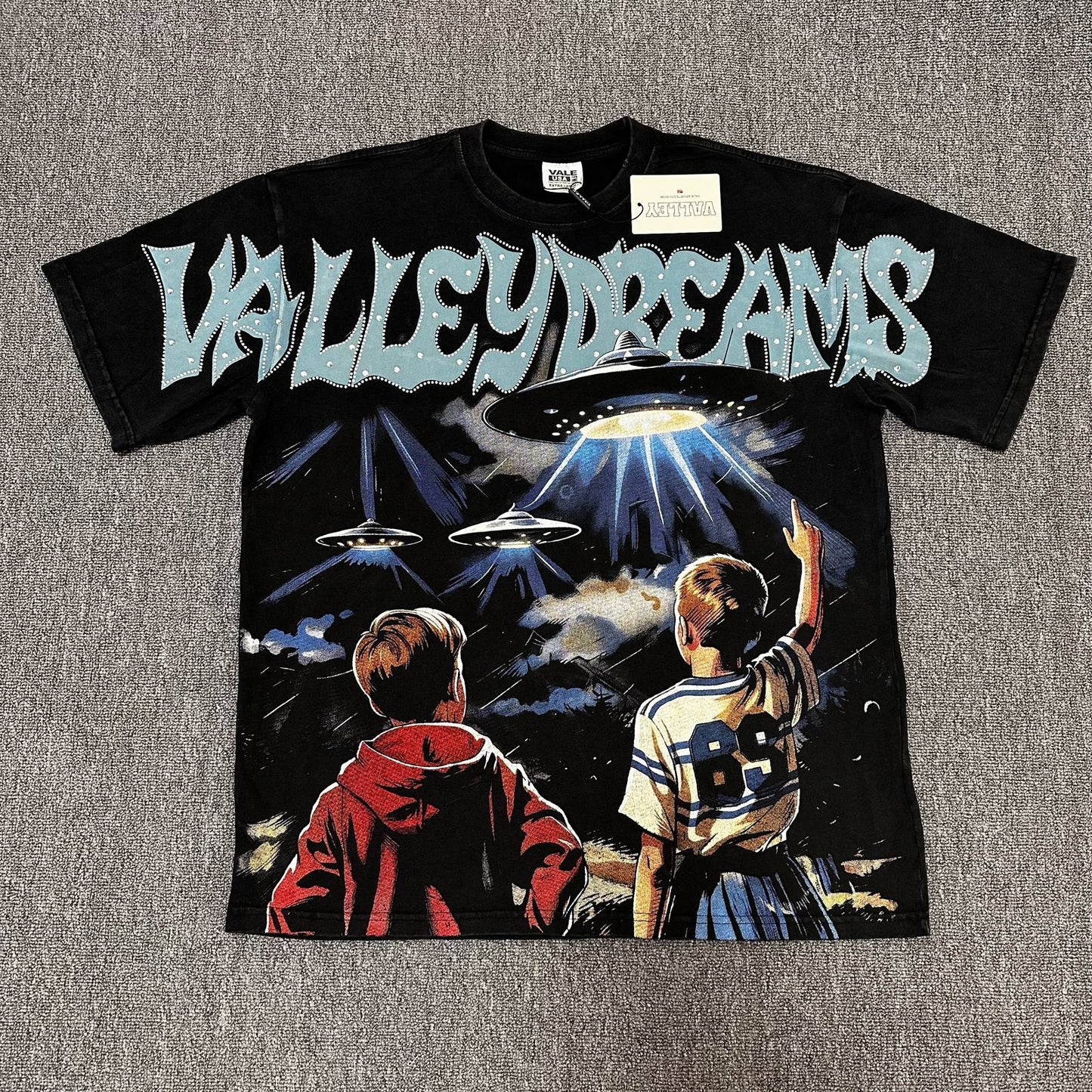 VALE USA UFO Graphic Short-Sleeve T-Shirt — hero