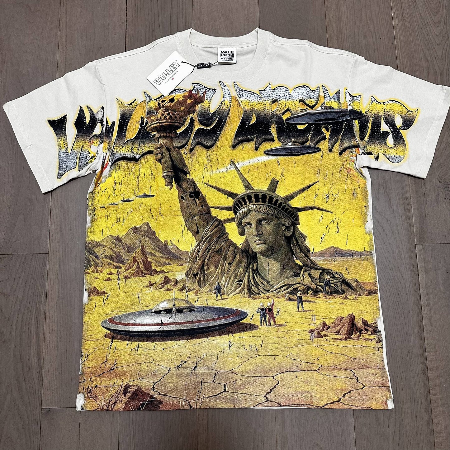 VALE USA Liberty UFO Graphic T-Shirt — front