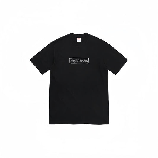 Supreme Chalk Logo Graphic T-Shirt — hero