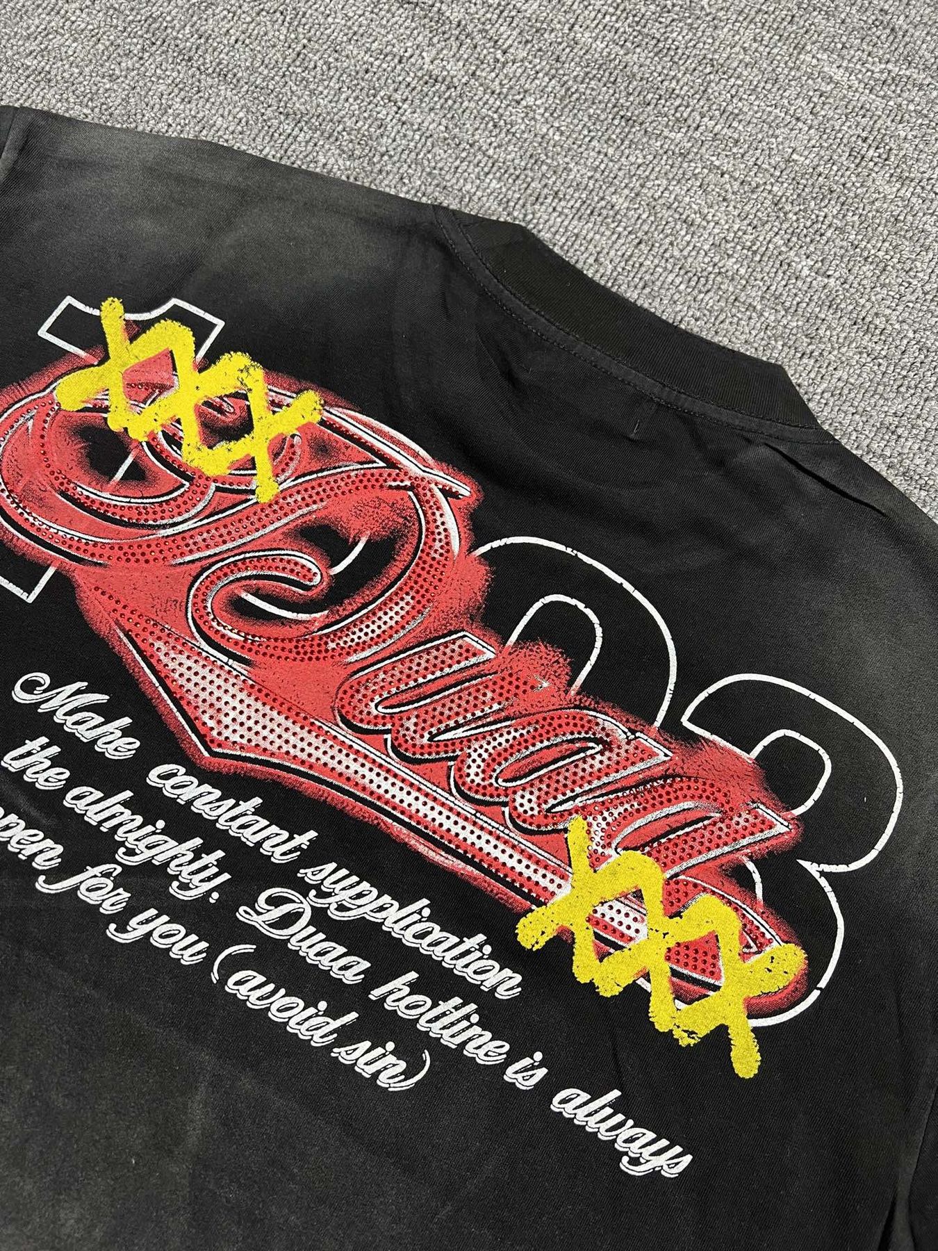 DUAA Casino 8-Ball Graphic T-Shirt — detail