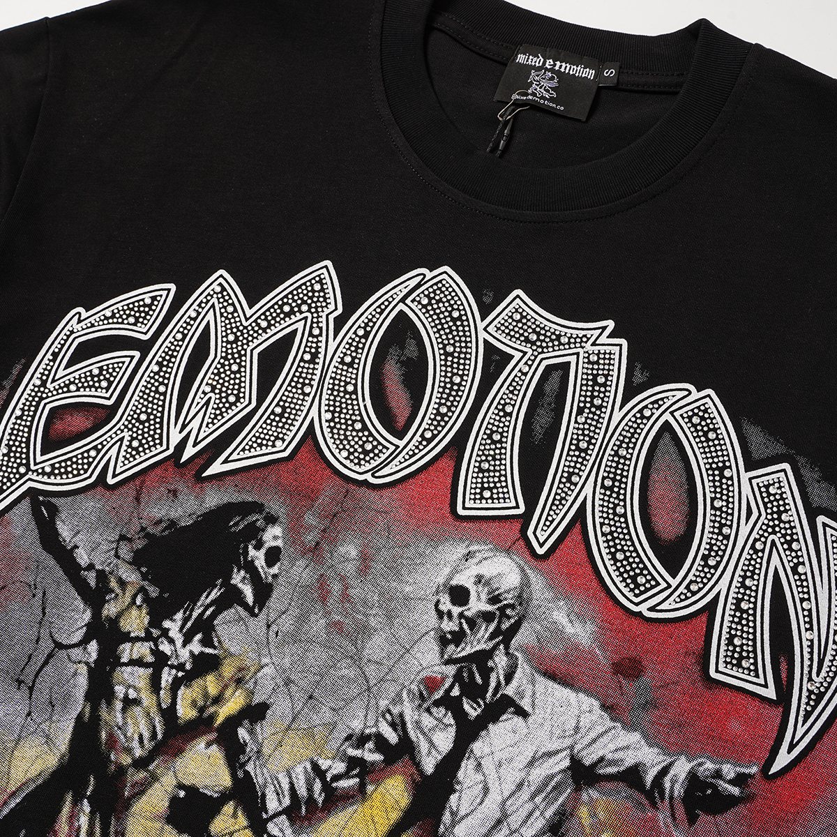MIXED EMOTION Skeleton Graphic T-Shirt — detail