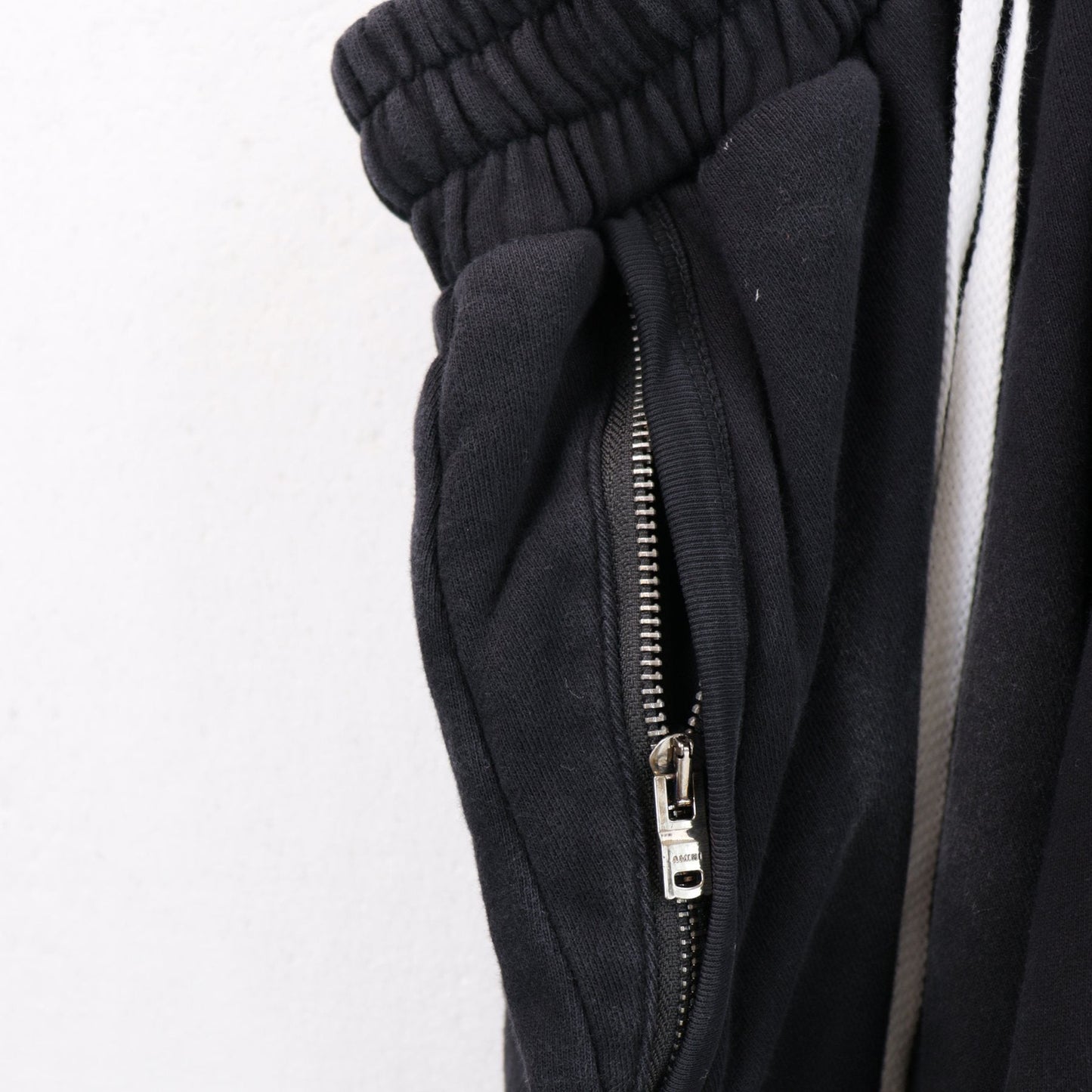 AMIRI Washed Graphic T-Shirt & Shorts Set — detail