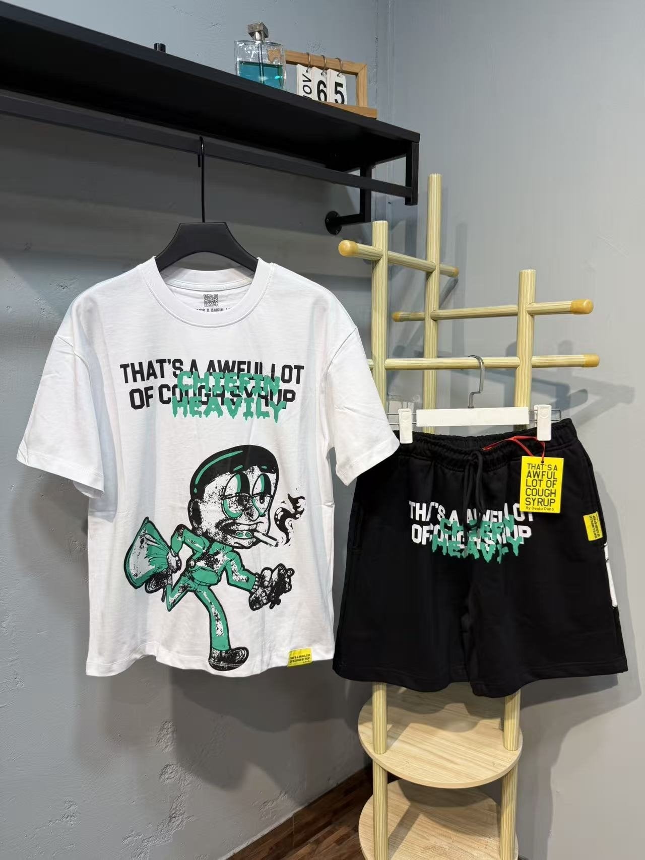 THAT'S A AWFUL LOT OF COUGH SYRUP Cartoon Short-Sleeve Set — front