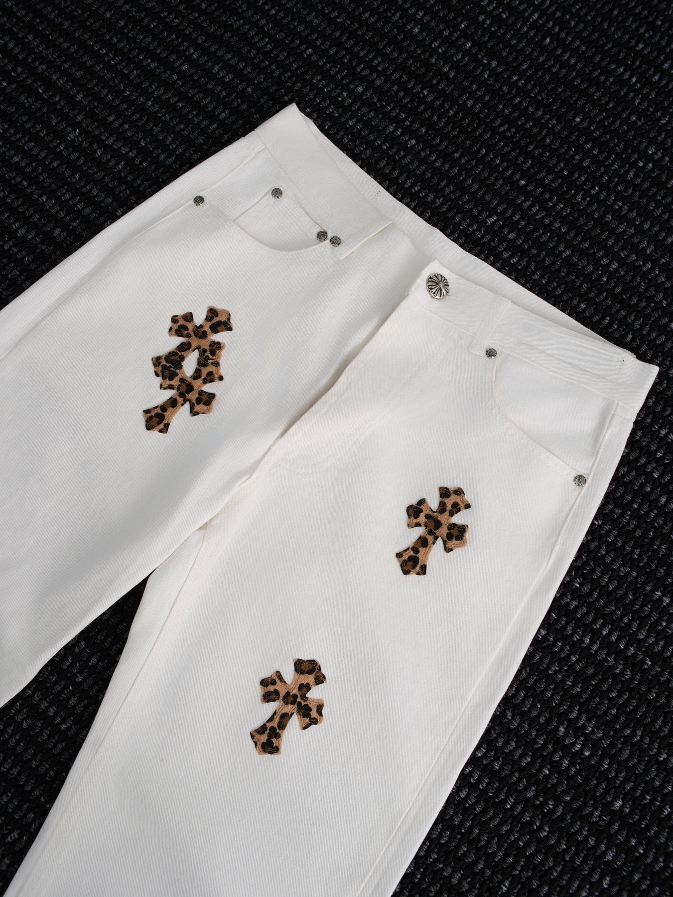 Chrome Hearts Leopard Cross Patch White Jeans — detail