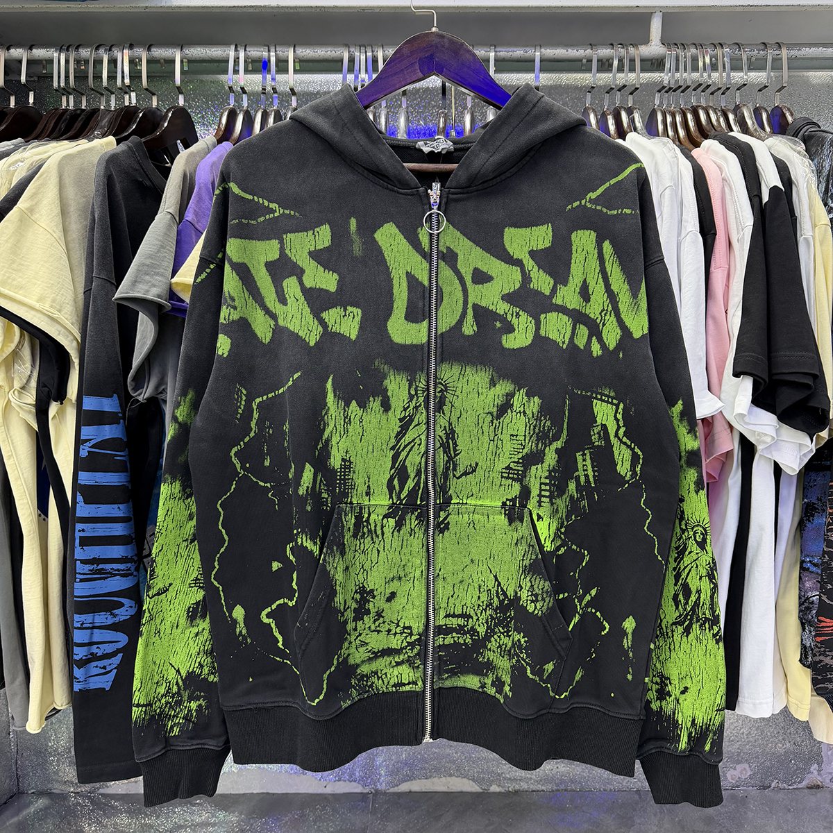 VALE USA Liberty Graphic Washed Zip Hoodie — context