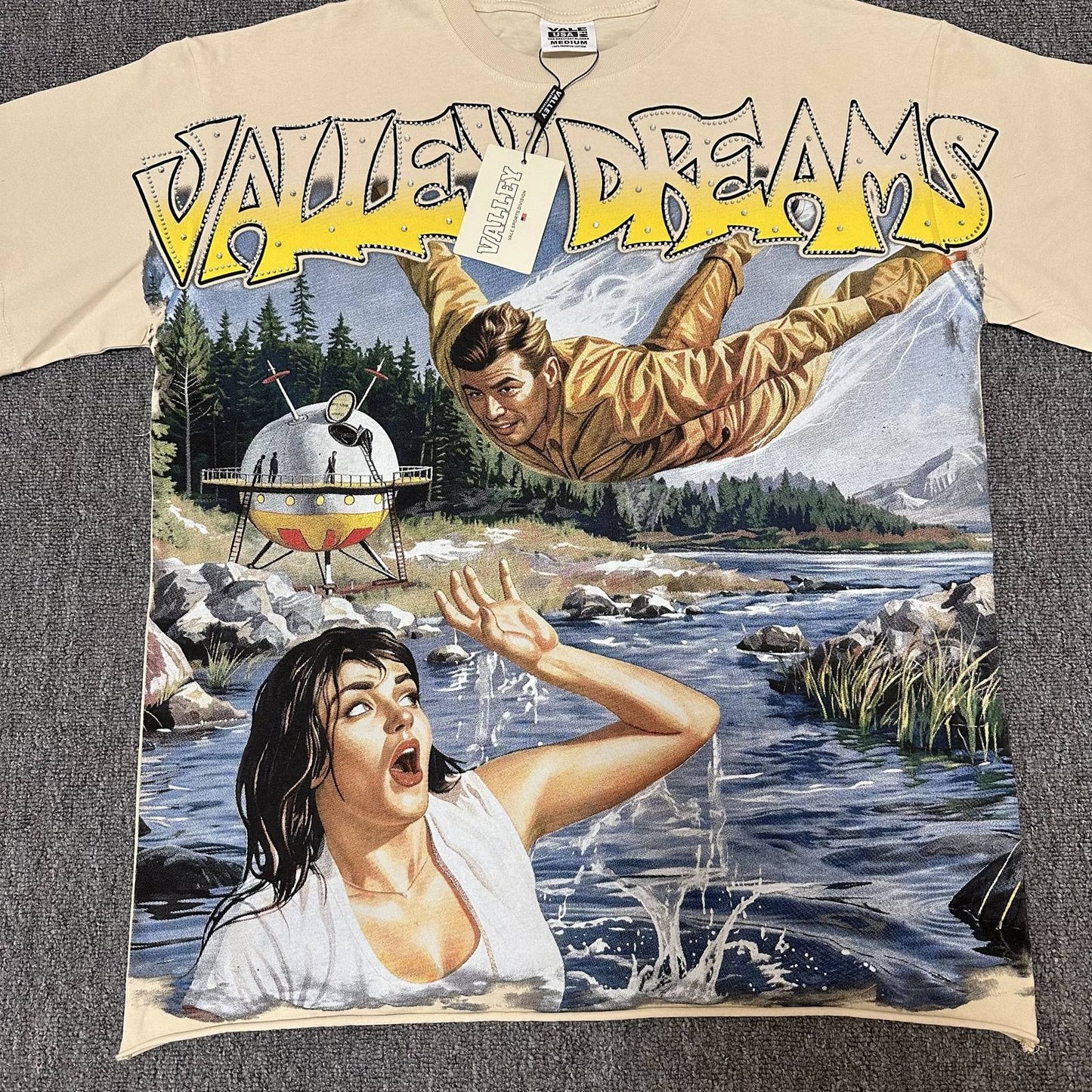 Valley Dreams Washed Graphic Short-Sleeve T-Shirt — detail