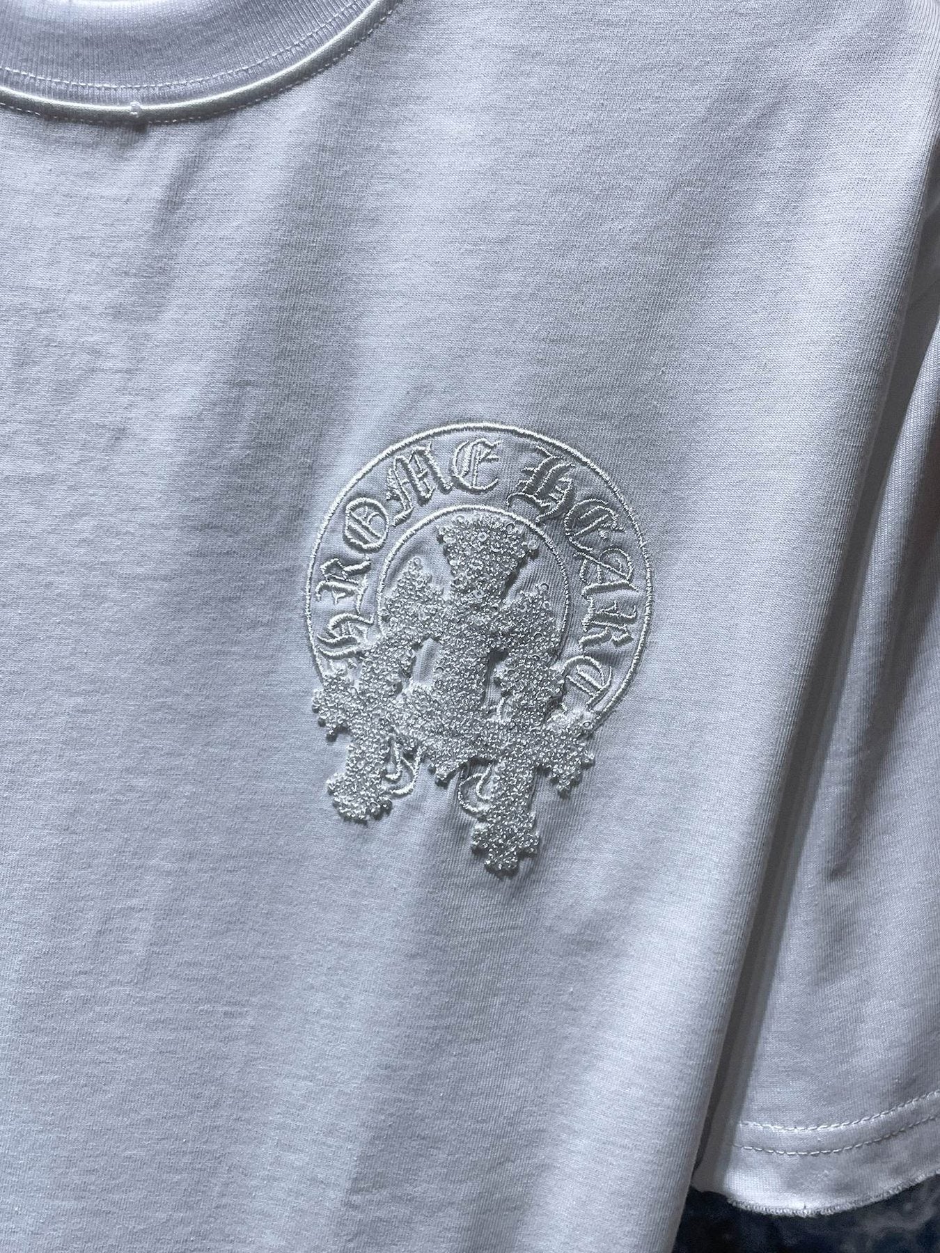 Chrome Hearts Horseshoe & Script Embroidered Graphic T-Shirt — detail