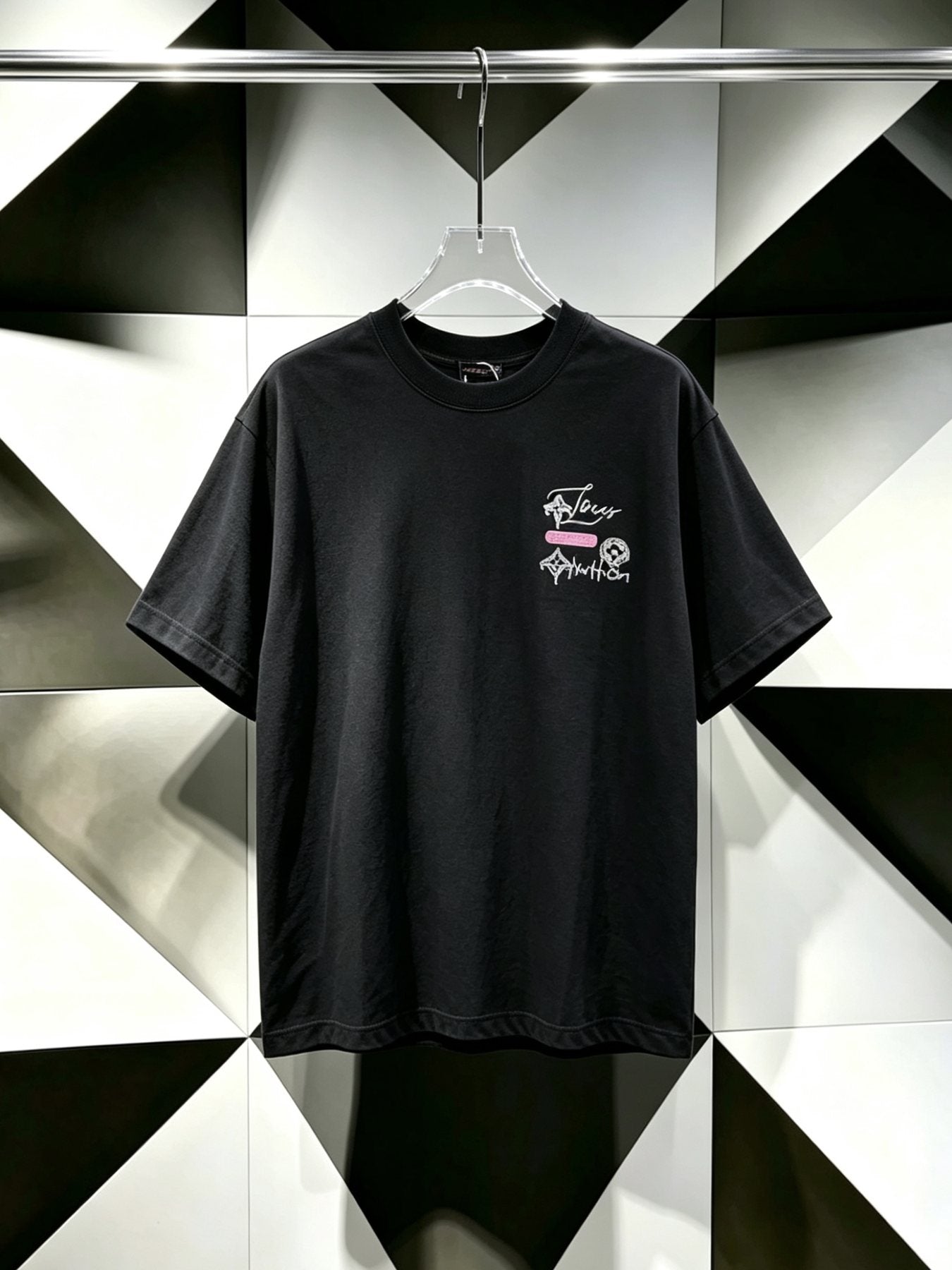 Louis Vuitton*LV Script Graphic T-Shirt — hero