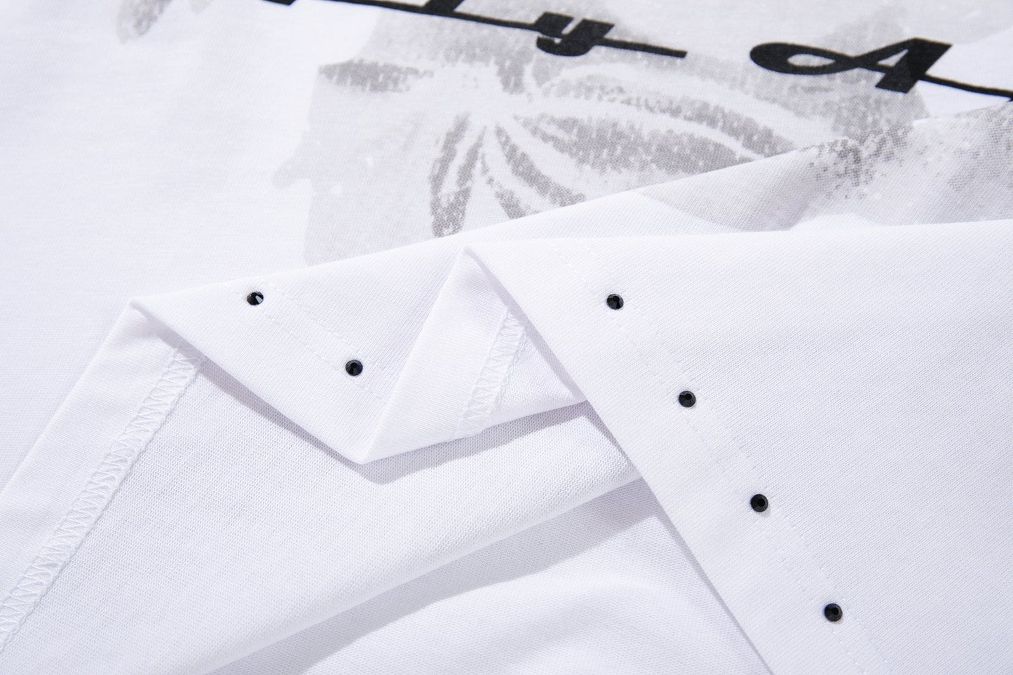 SUPPLY TEE Stud-Trim Flame Graphic T-Shirt — detail